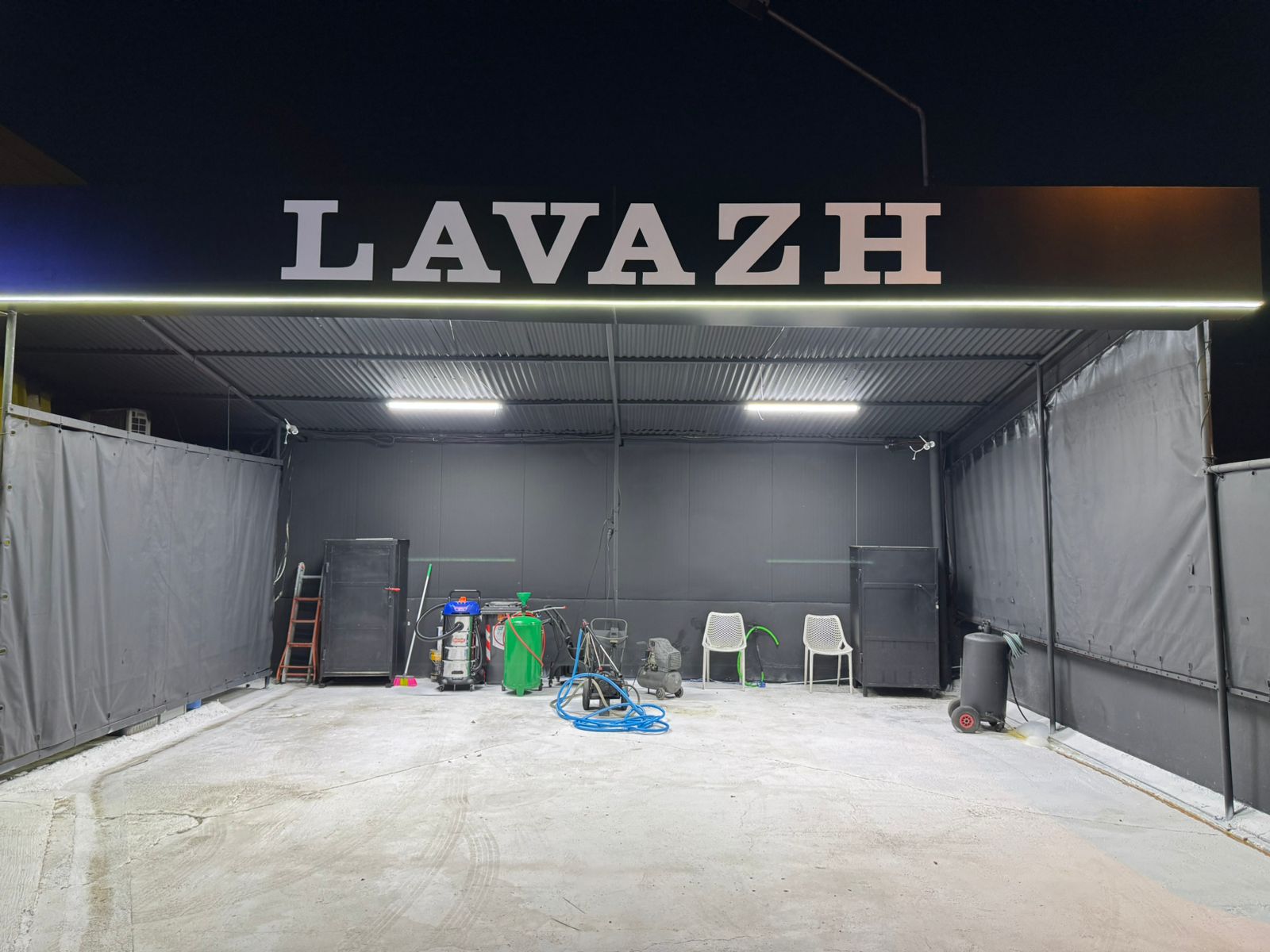 Lavazho Davi Logo